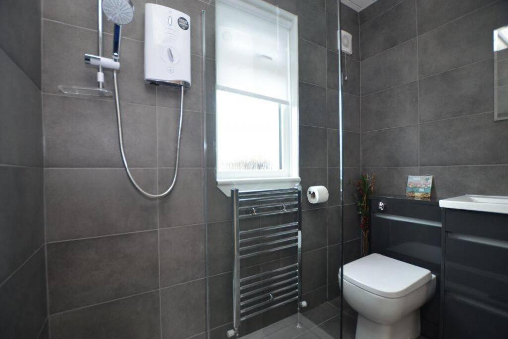 Ideally Located Modern Flat Apartment Troon Exterior foto